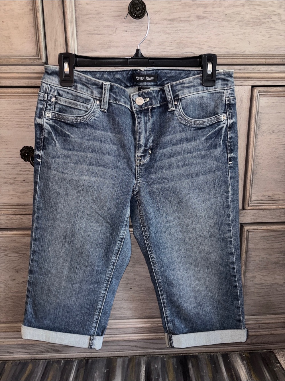White House Black Market Women's Washed Blue Pedal Pusher Jeans